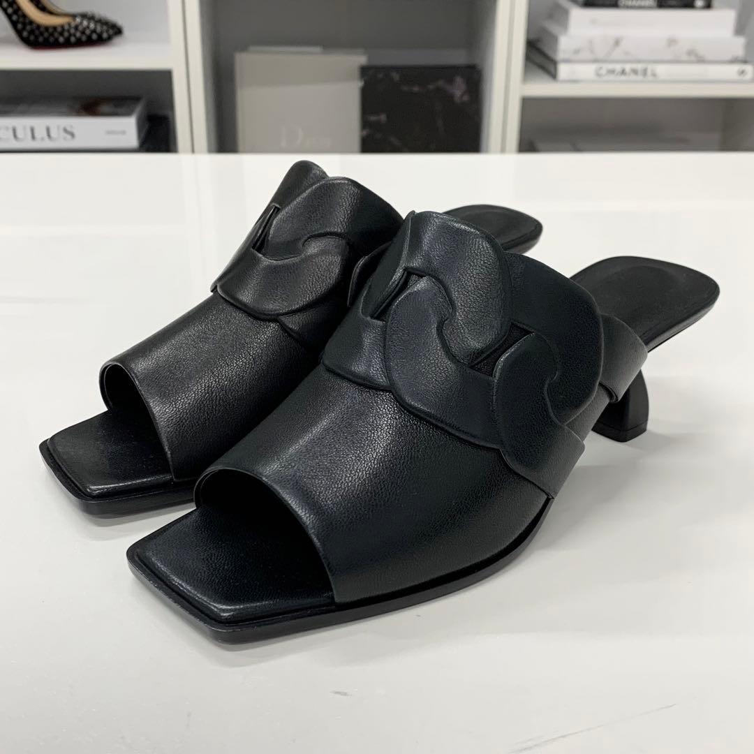 Hermes Hanna 95 Leather Sandals Black — view 3