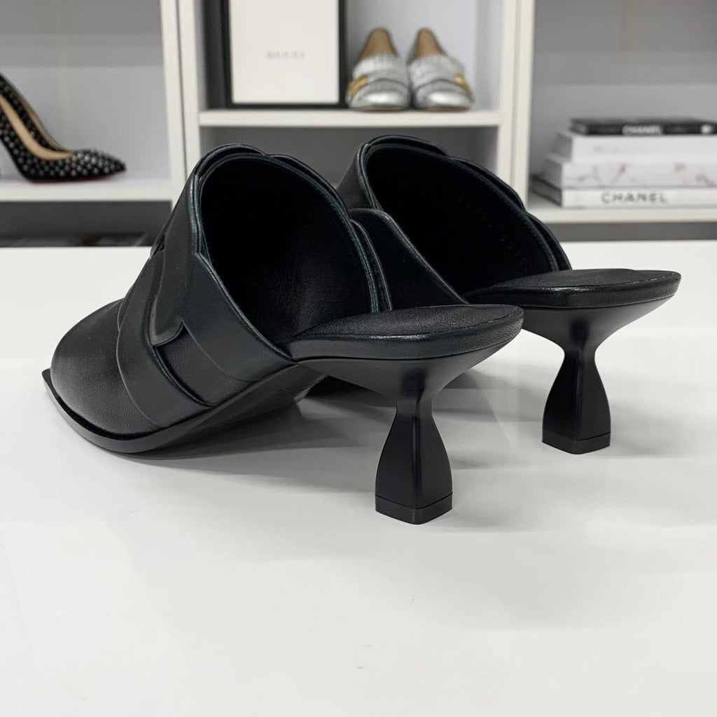 Hermes Hanna 95 Leather Sandals Black — view 5