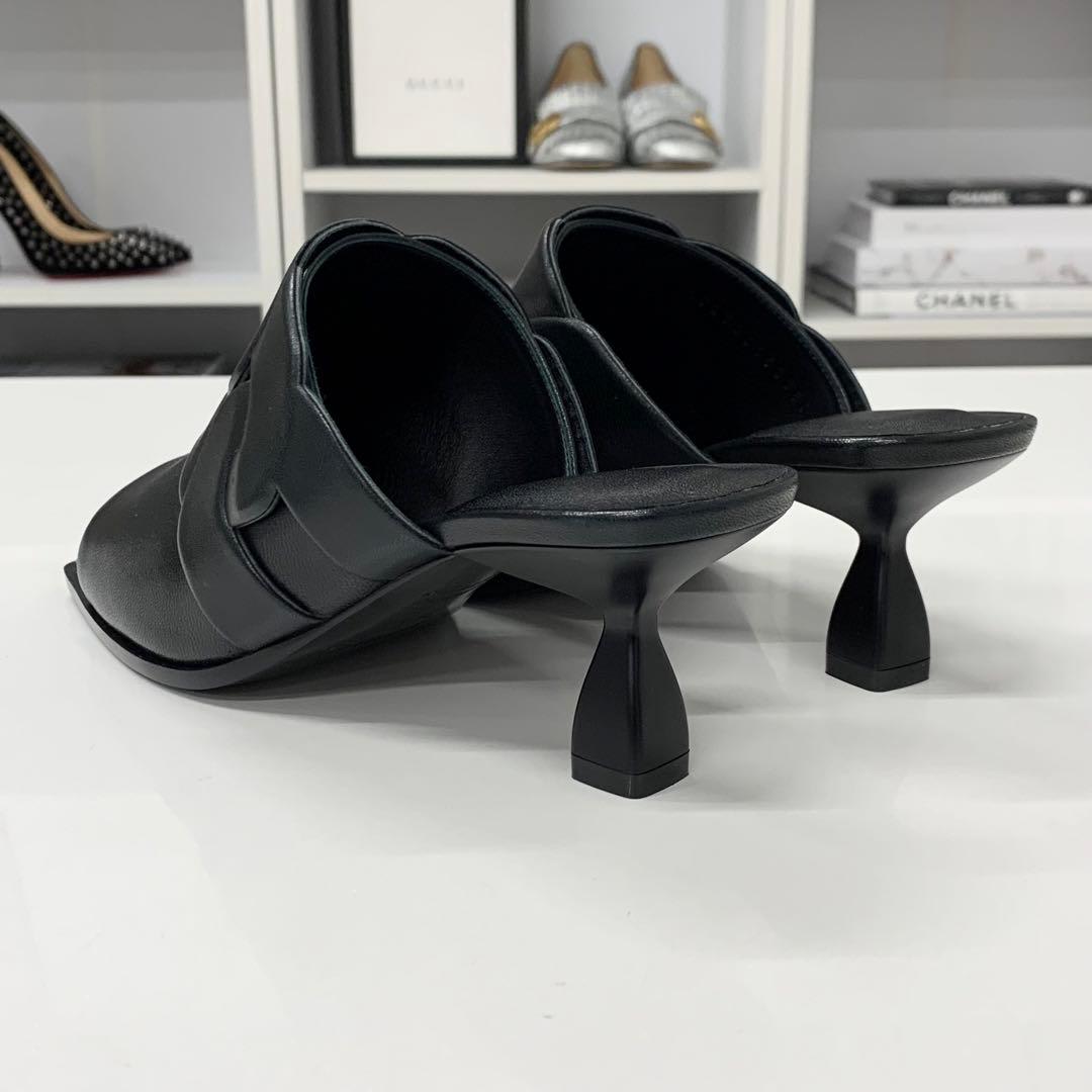 Hermes Hanna 95 Leather Sandals Black — view 5