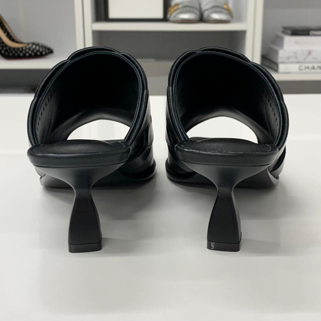 Hermes Hanna 95 Leather Sandals Black — view 6
