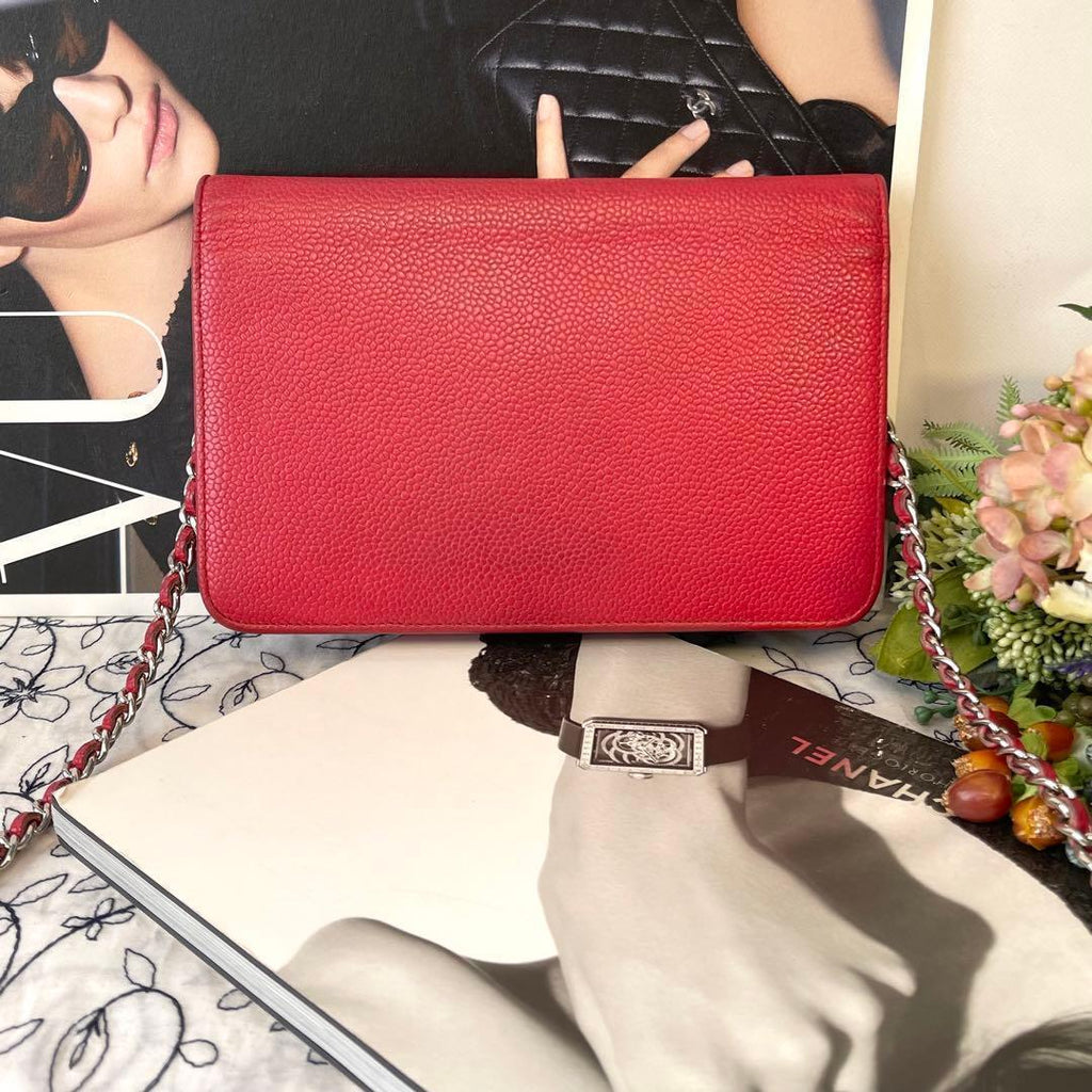 Chanel Chain Wallet Jumbo CC Logo Caviar Leather Red Shoulder — view 2