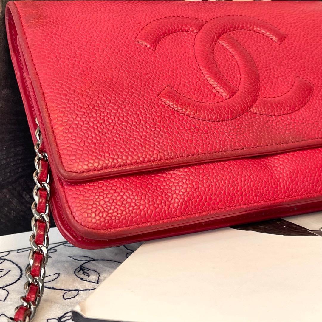 Chanel Chain Wallet Jumbo CC Logo Caviar Leather Red Shoulder — view 3
