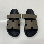 Hermes Chypre Leather Flat Sandals Grey Ge — view 2