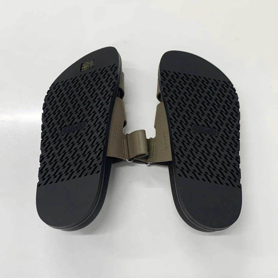 Hermes Chypre Leather Flat Sandals Grey Ge — view 6