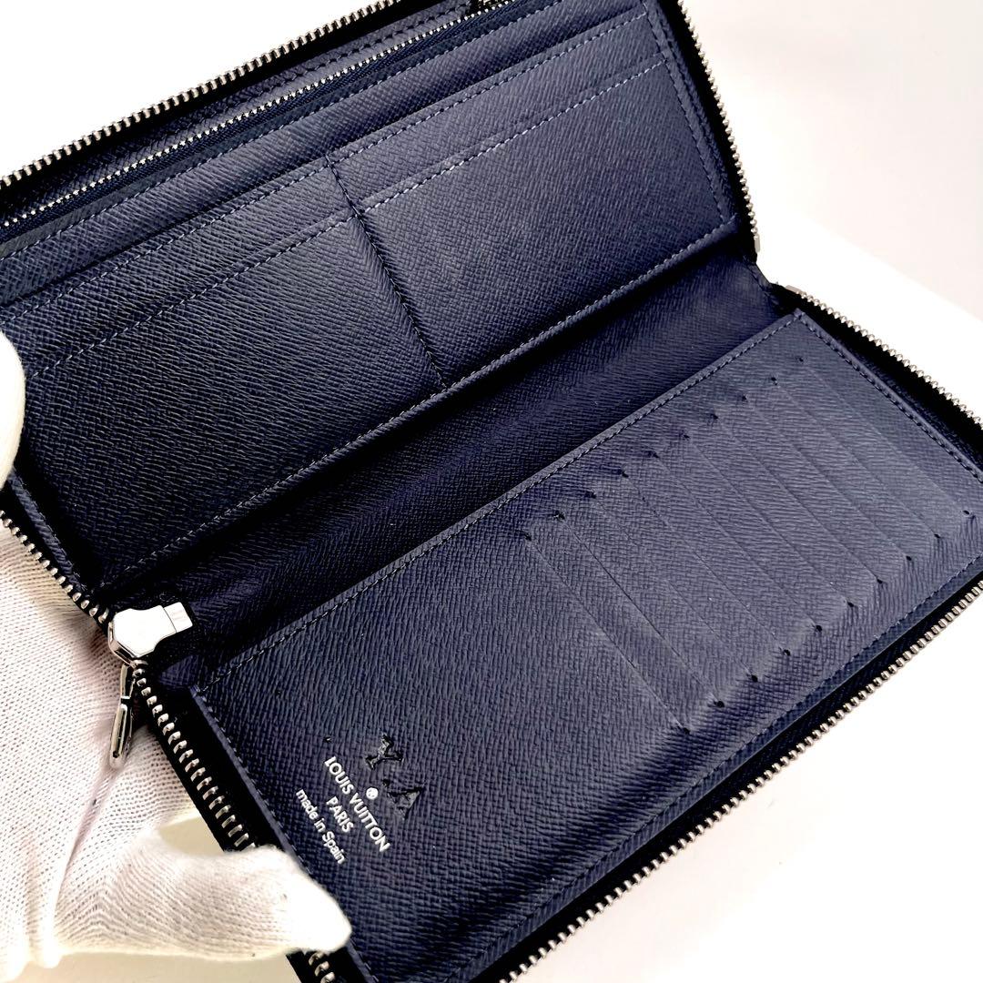 Louis Vuitton Taiga Vertical Zippy Wallet Navy — view 7