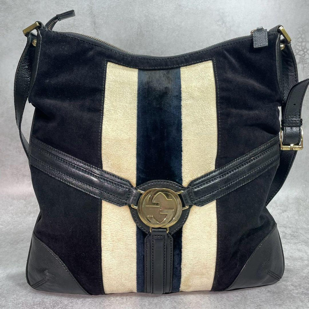 Gucci Sherry Line Shoulder Bag Suede Black Logo — view 2