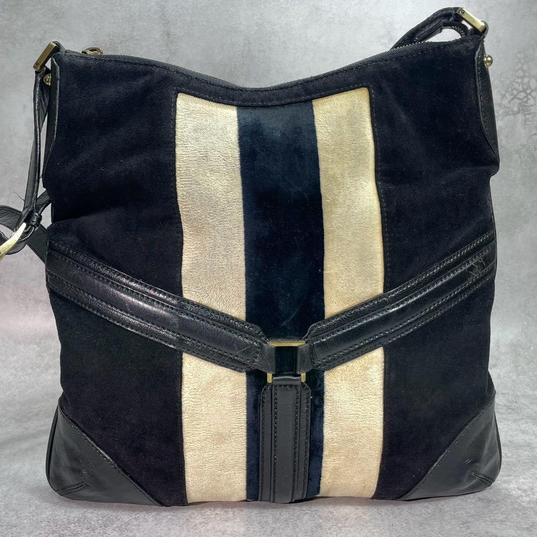 Gucci Sherry Line Shoulder Bag Suede Black Logo — view 3