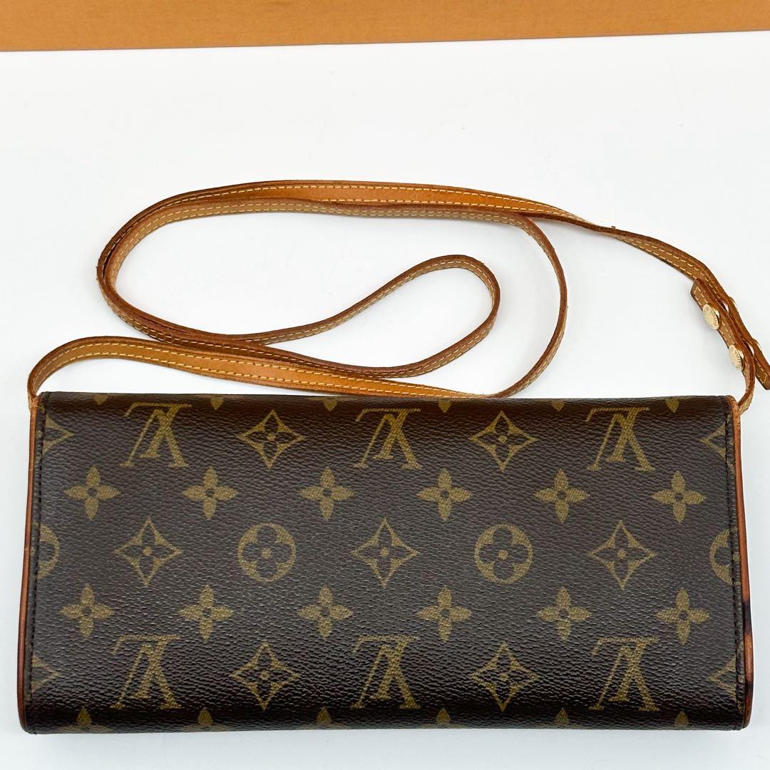 Louis Vuitton Pochette Twin GM Monogram Shoulder Bag Pouch — view 3