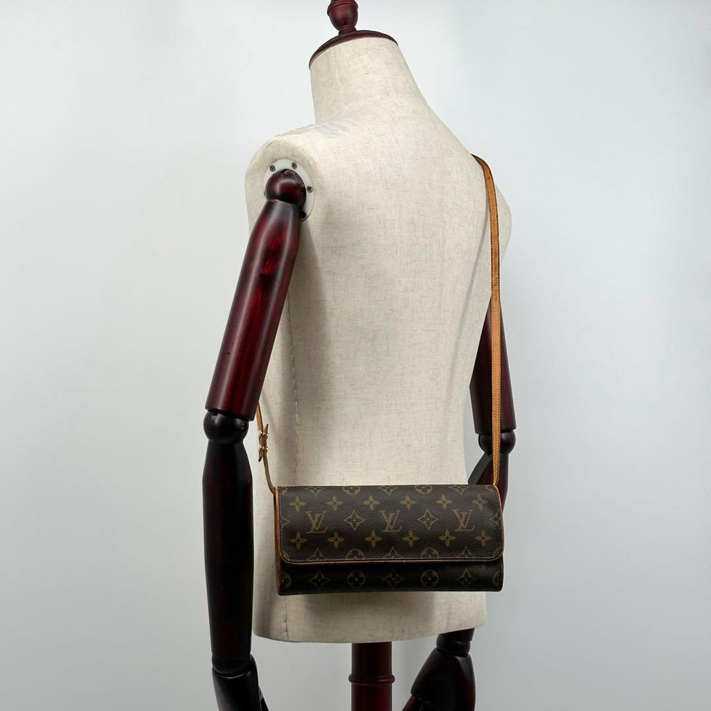 Louis Vuitton Pochette Twin GM Monogram Shoulder Bag Pouch — view 4