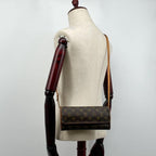 Louis Vuitton Pochette Twin GM Monogram Shoulder Bag Pouch — view 4