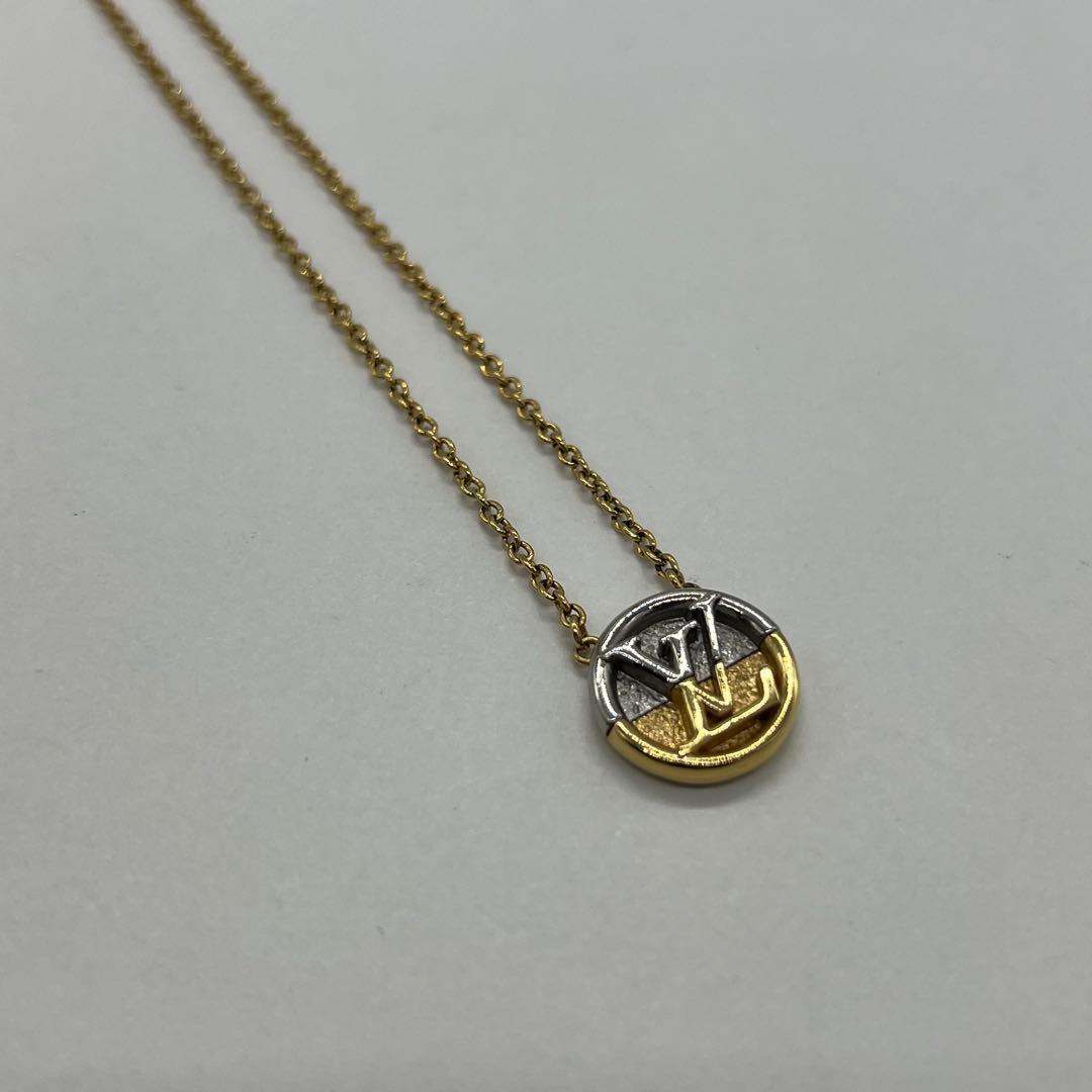 Louis Vuitton Collier Ltov Necklace