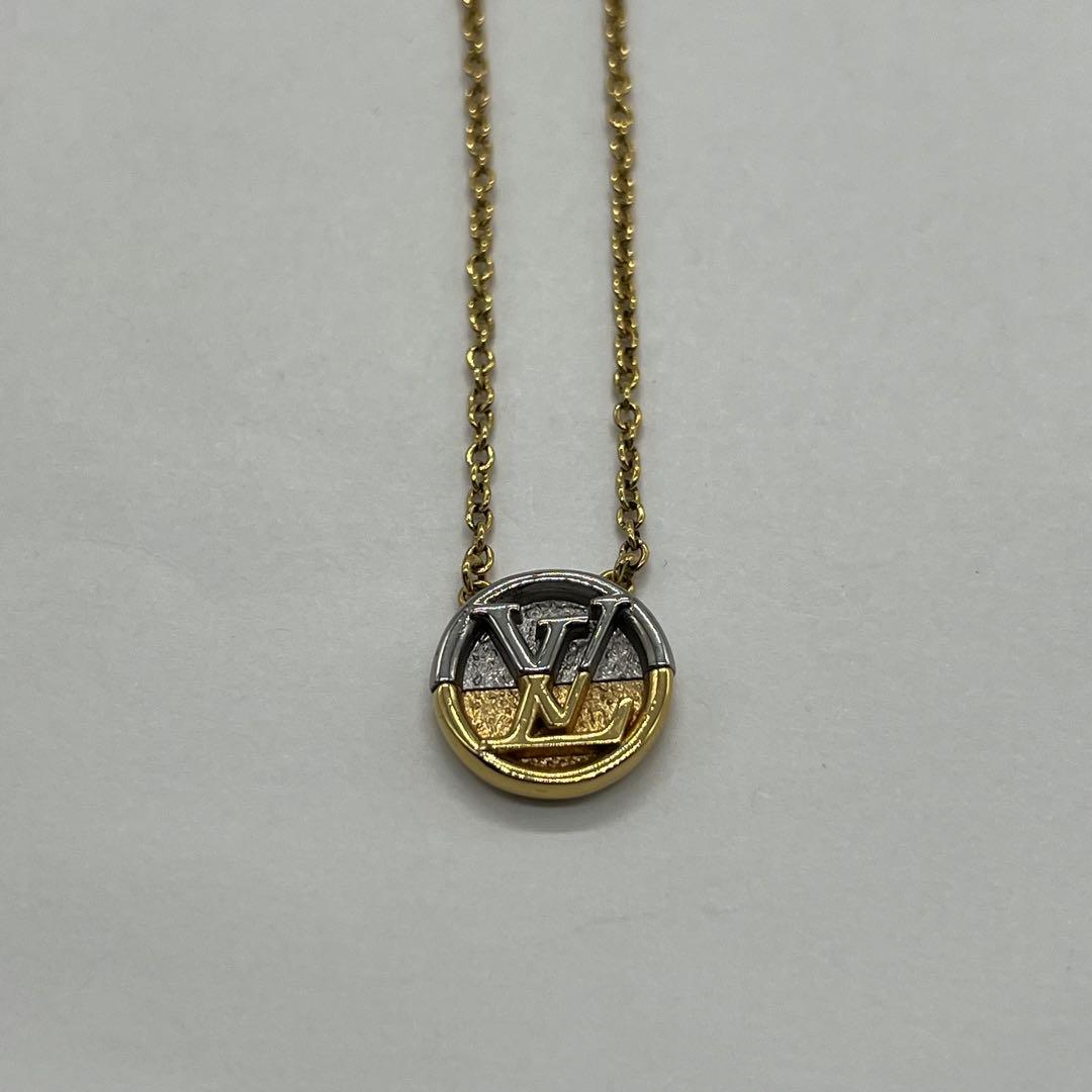 Louis Vuitton Collier Ltov Necklace — view 3
