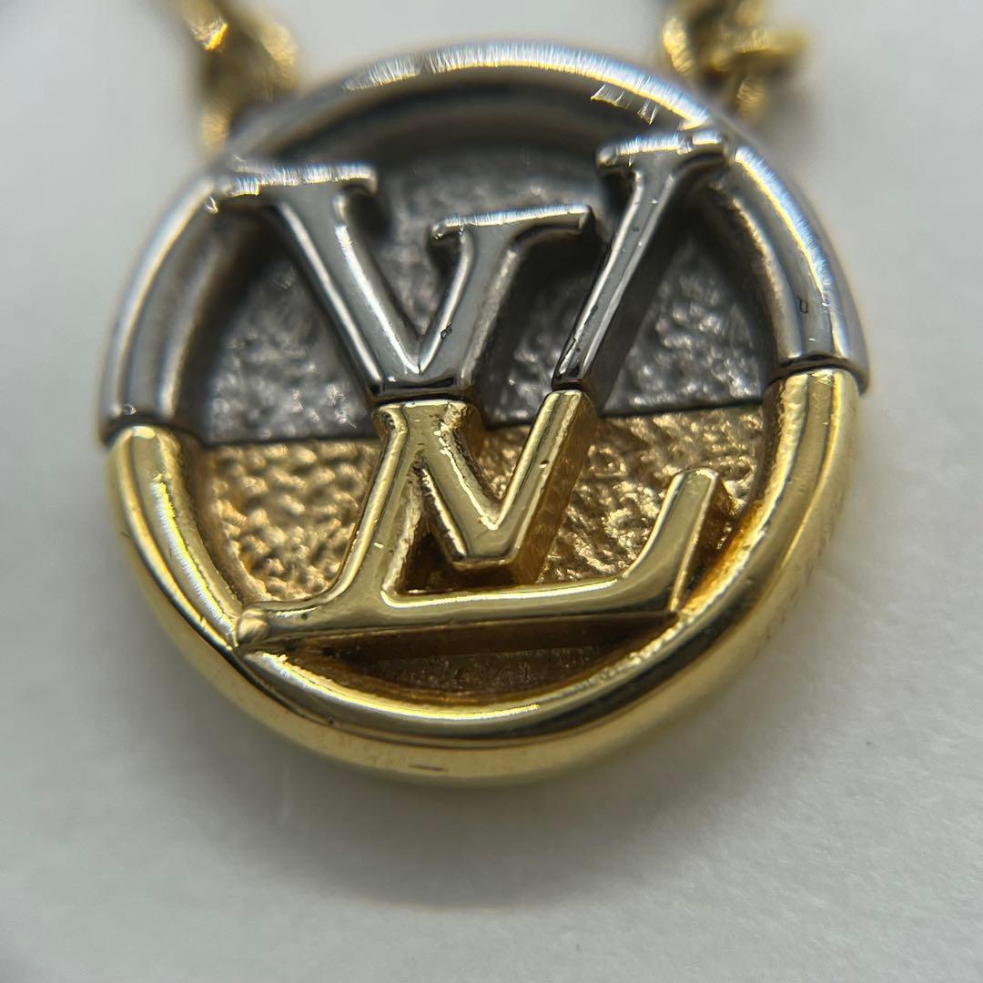 Louis Vuitton Collier Ltov Necklace — view 6