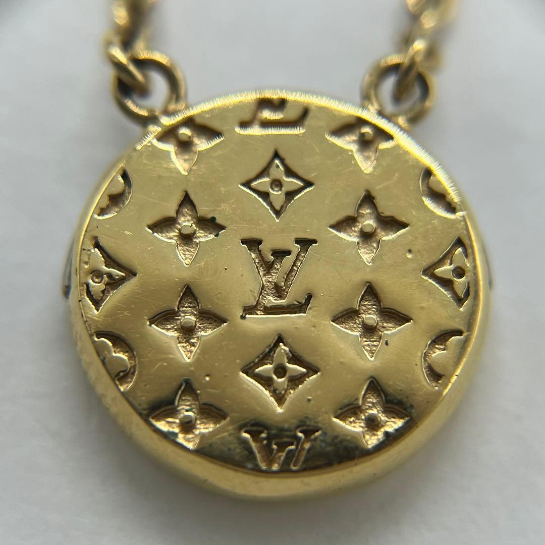 Louis Vuitton Collier Ltov Necklace — view 7