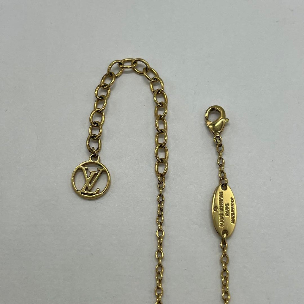 Louis Vuitton Collier Ltov Necklace — view 9