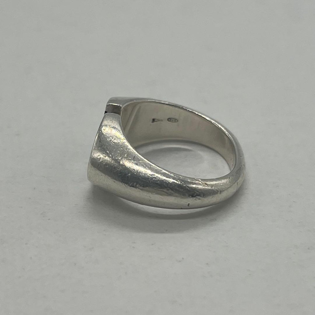 Gucci GG Motif Signet Ring — view 3