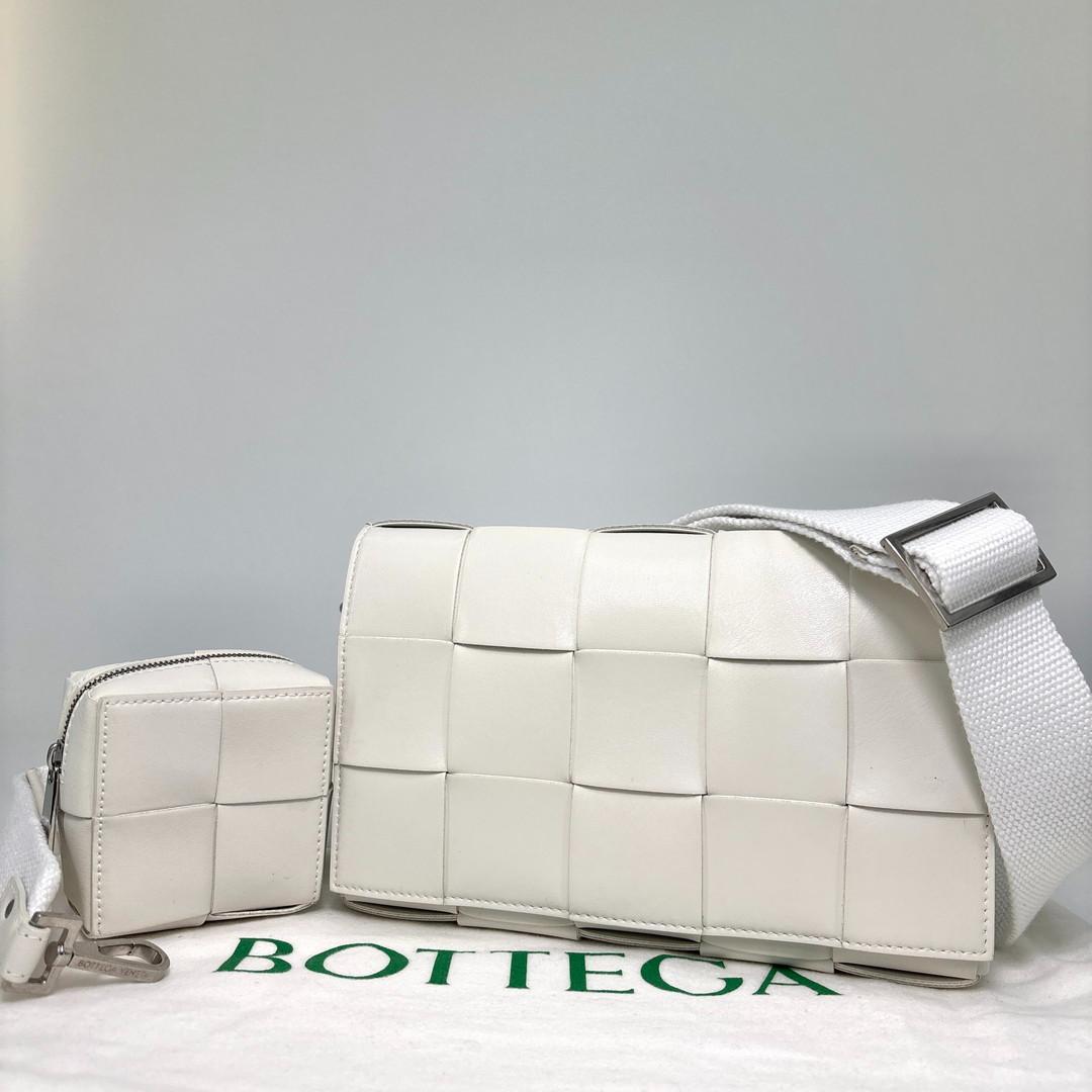 Bottega Veneta IC Intrecciato Cassette Shoulder — view 2
