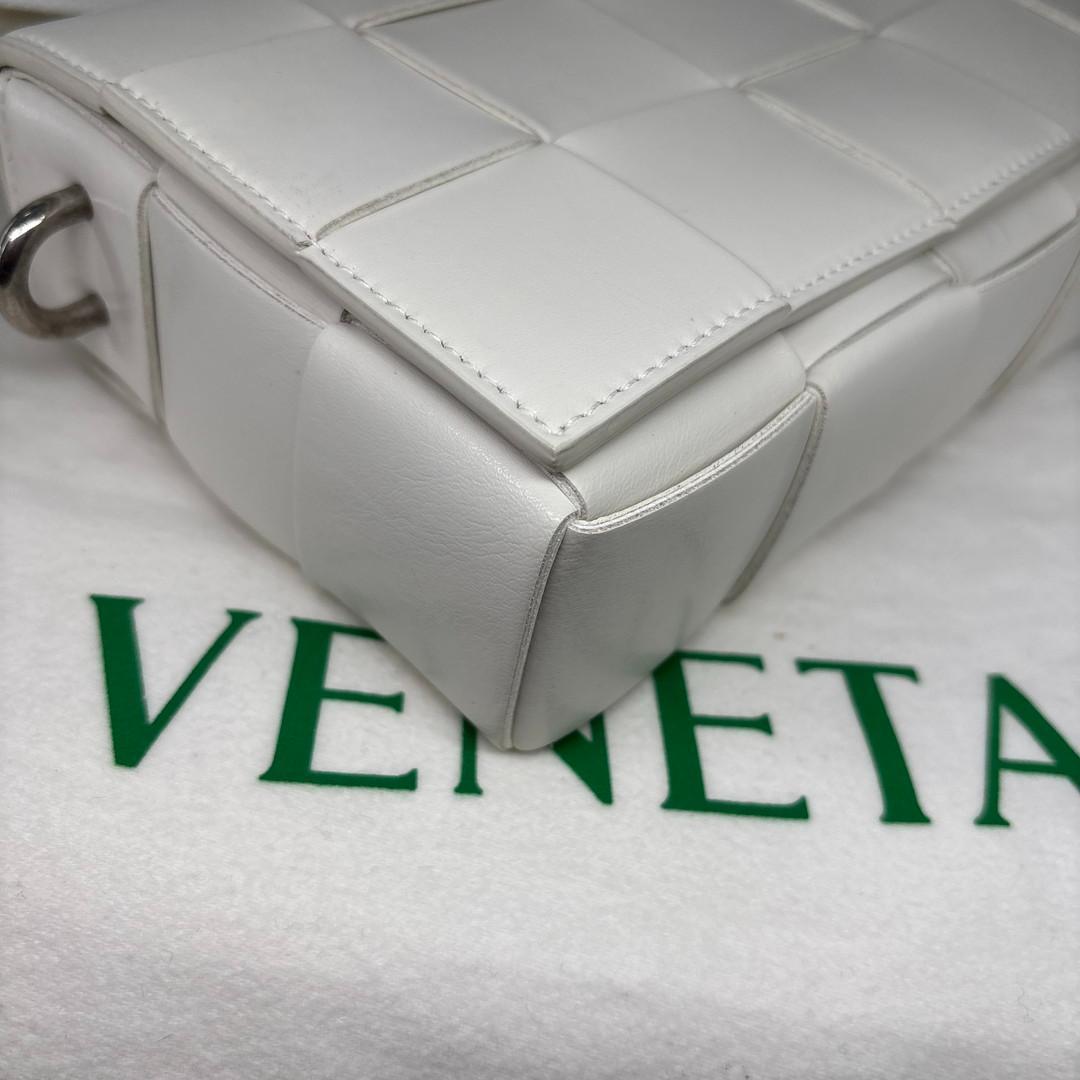 Bottega Veneta IC Intrecciato Cassette Shoulder — view 6
