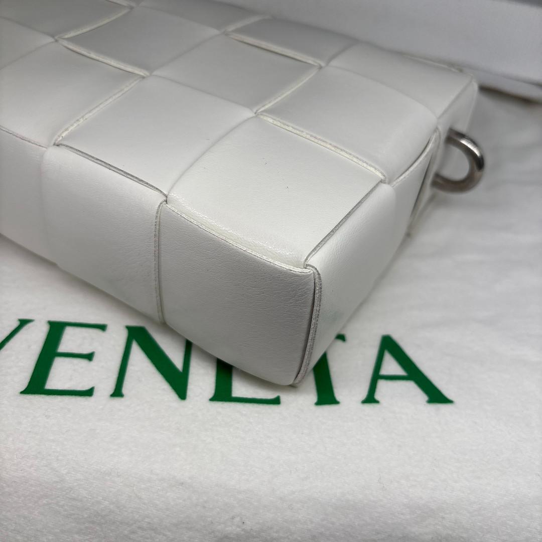Bottega Veneta IC Intrecciato Cassette Shoulder — view 9