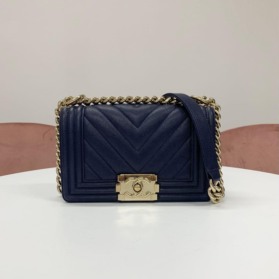 Chanel Boy 20 Caviar Leather CC Logo V-stitch Bag