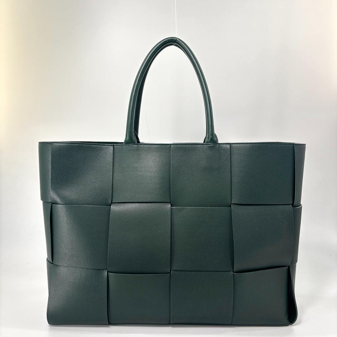 Bottega Veneta Intrecciato the Arco Large Tote Bag