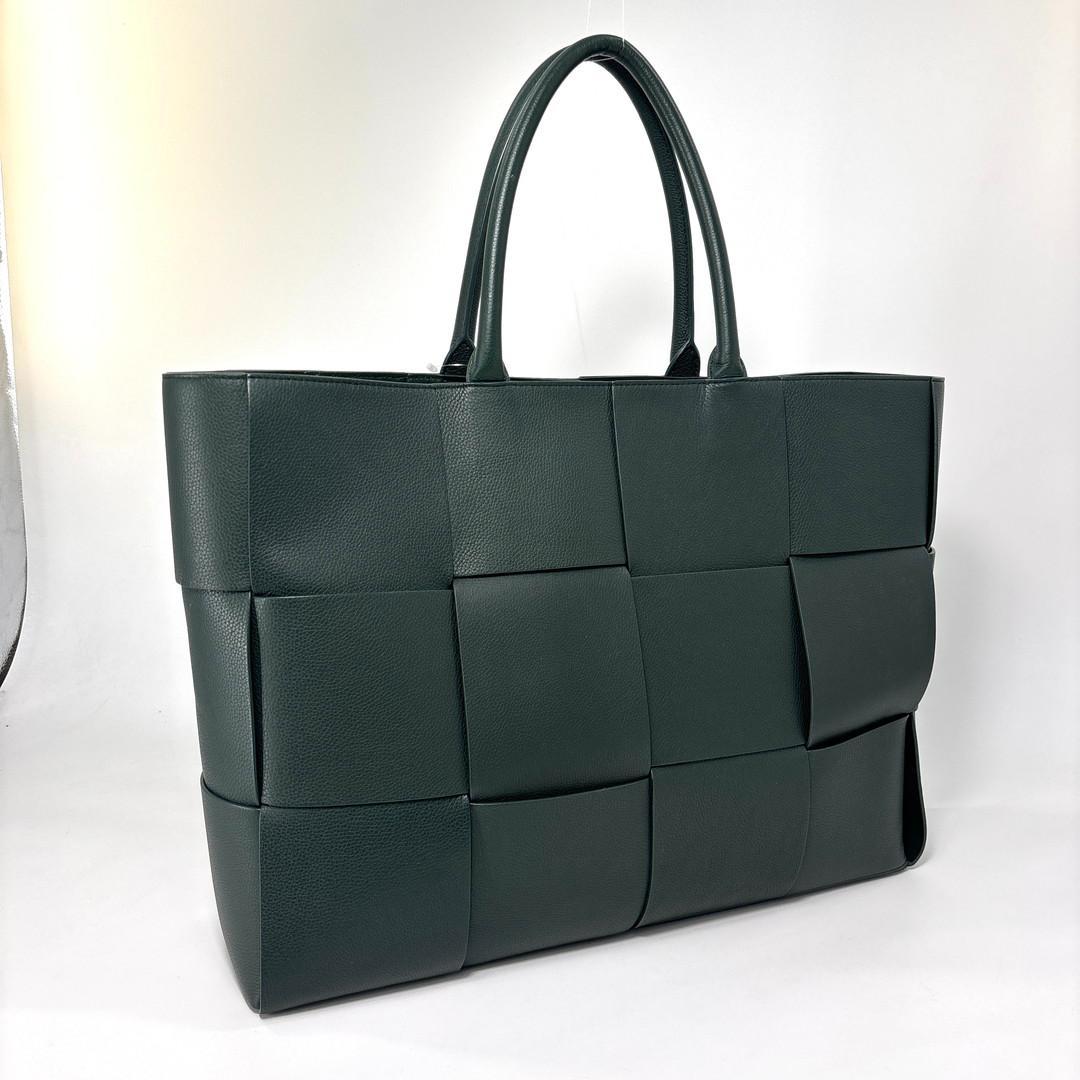 Bottega Veneta Intrecciato the Arco Large Tote Bag — view 2