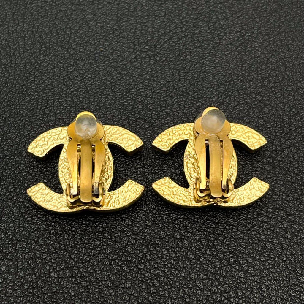 Chanel CC Logo Earrings Faux Pearl Icon Coco — view 4