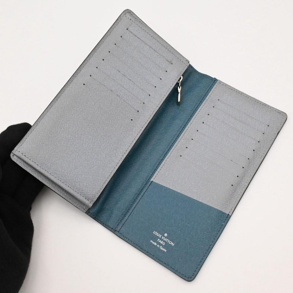 Louis Vuitton Epi Eclipse Portefeuille Brazza Wallet Black — view 3