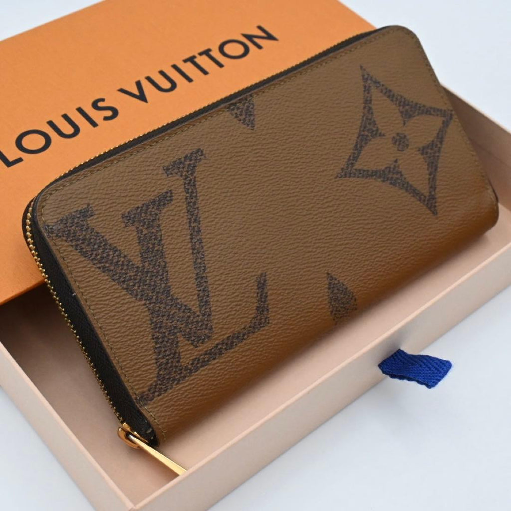 Louis Vuitton Monogram Giant Zippy Wallet Brown