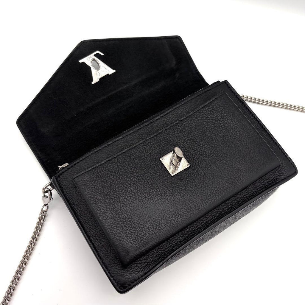 Louis Vuitton Pochette Lockme Chain 2-Way Shoulder Bag — view 3