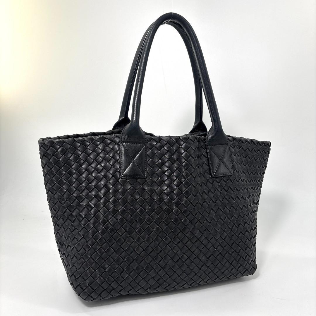Bottega Veneta Intrecciato Cabas PM Tote Bag Black — view 3