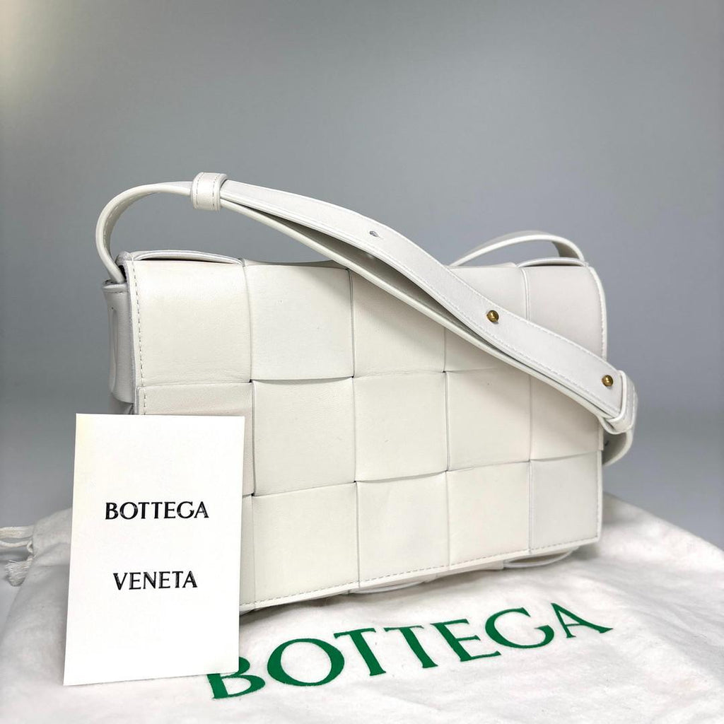 Bottega Veneta Cassette Maxi Intrecciato Shoulder — view 3