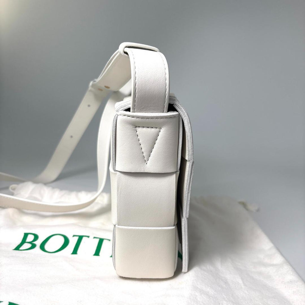 Bottega Veneta Cassette Maxi Intrecciato Shoulder — view 4