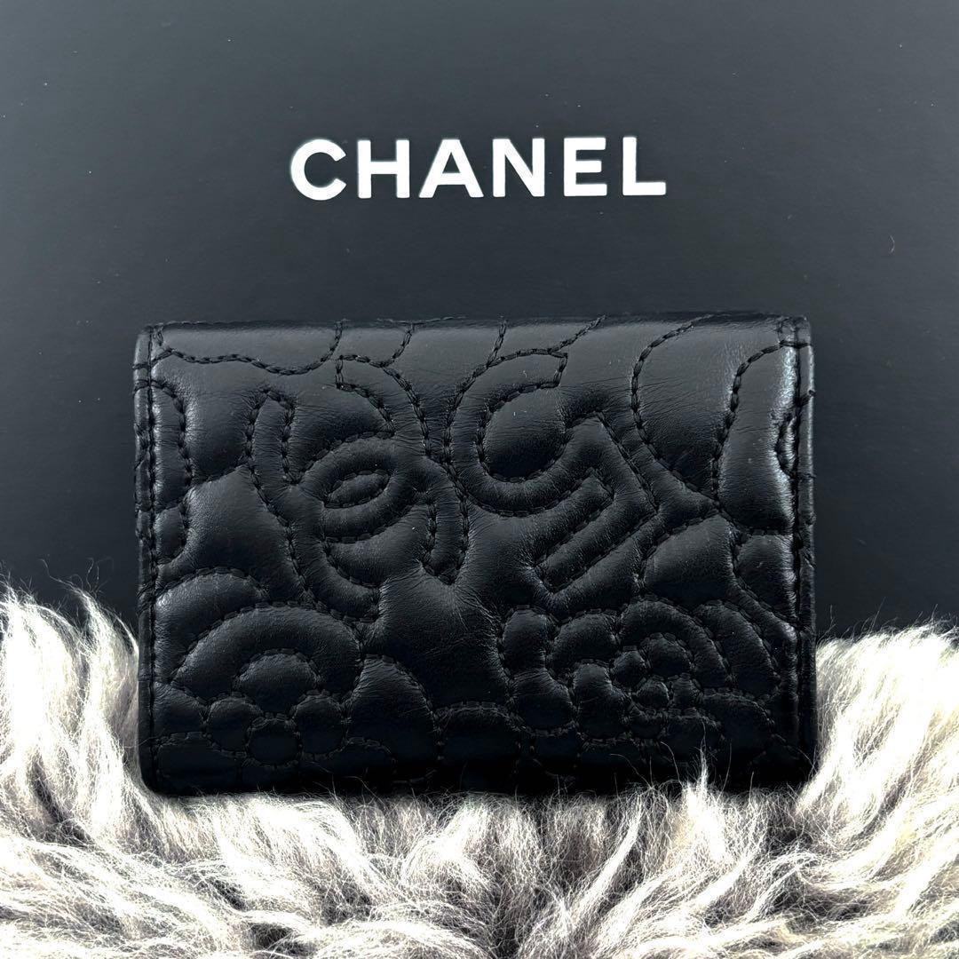 Chanel Wallet Camellia No 5 Stitch Trifold — view 4