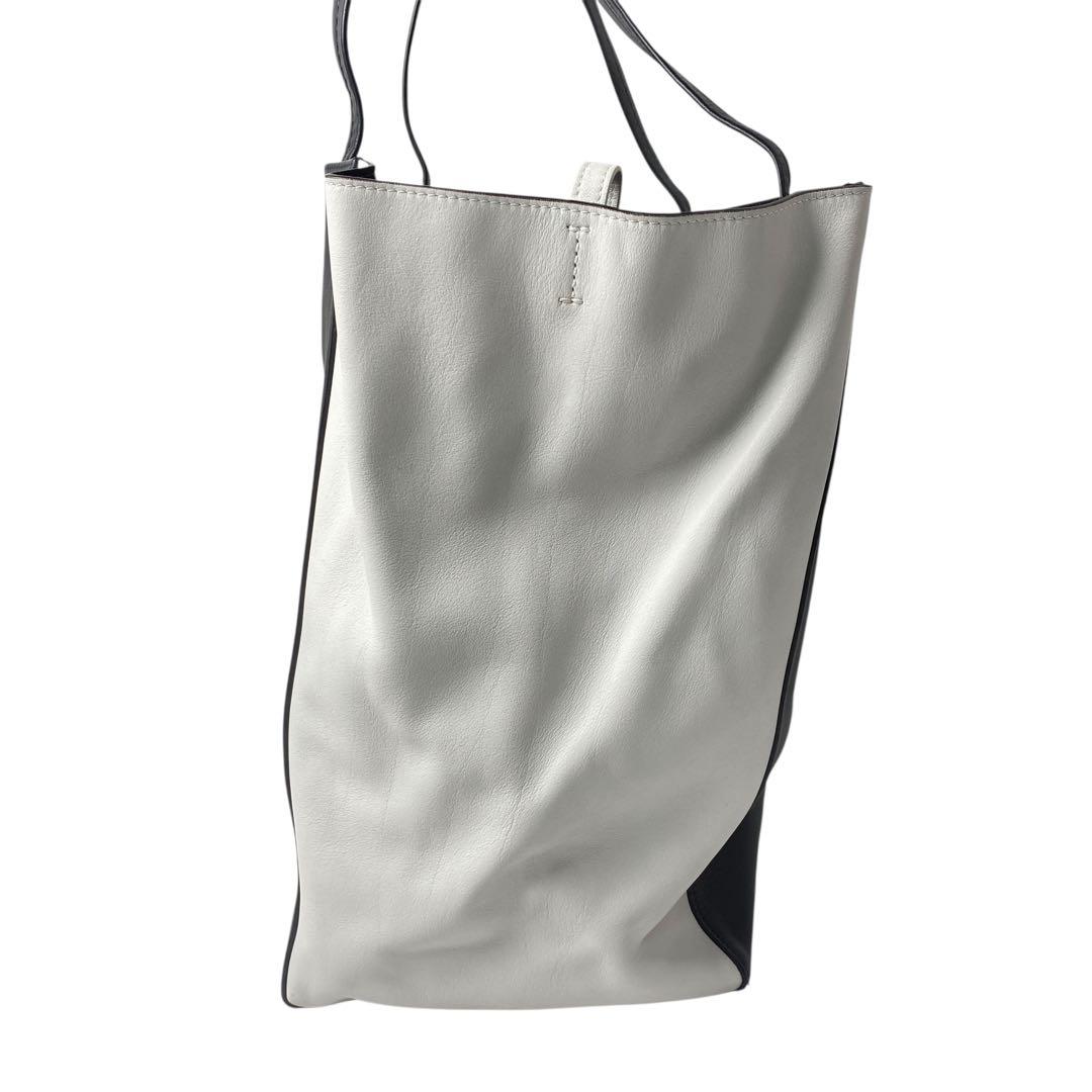 Celine Cabas Phantom Tote Vintage Logo — view 4