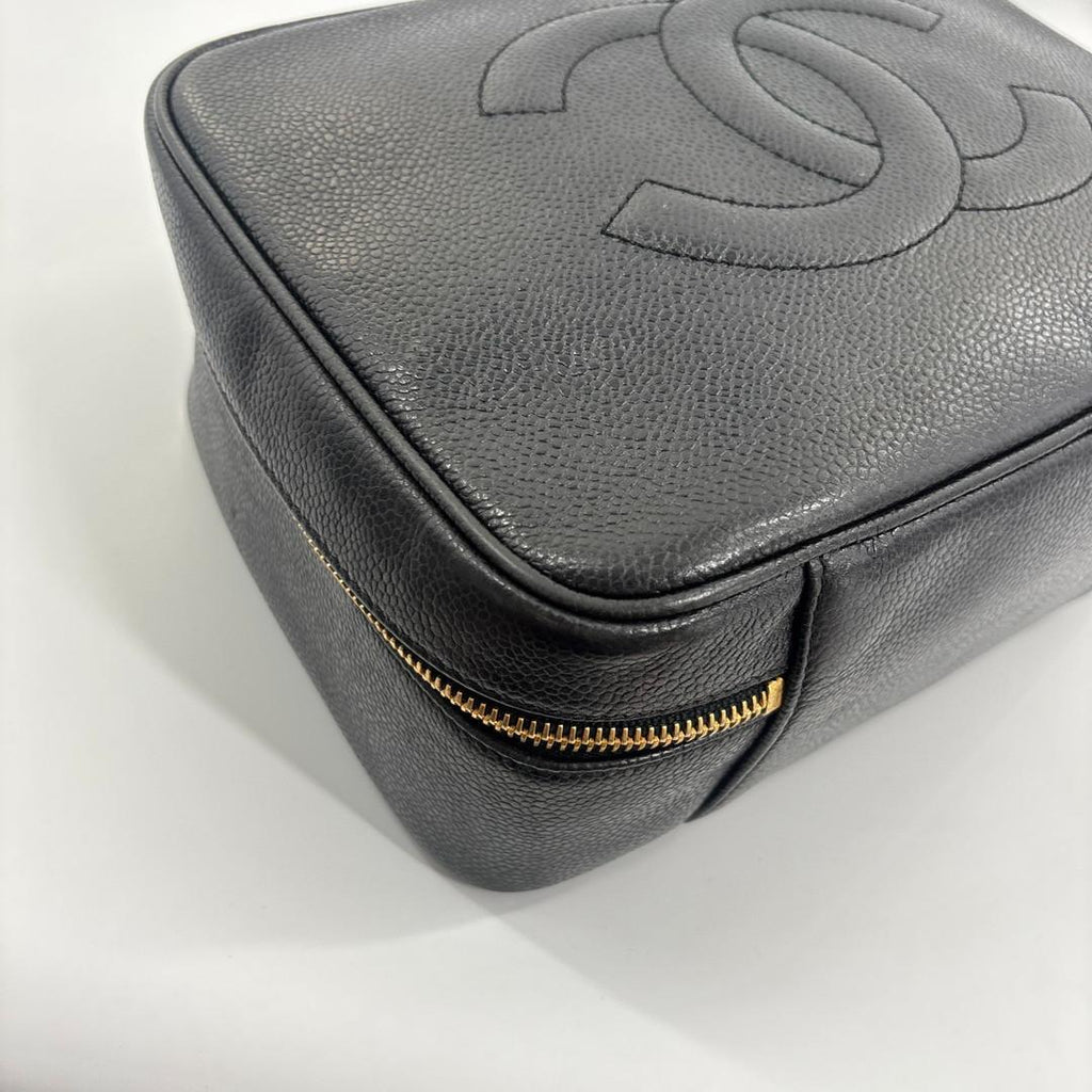 Chanel Super Caviar Leather Vanity Shoulder — view 7