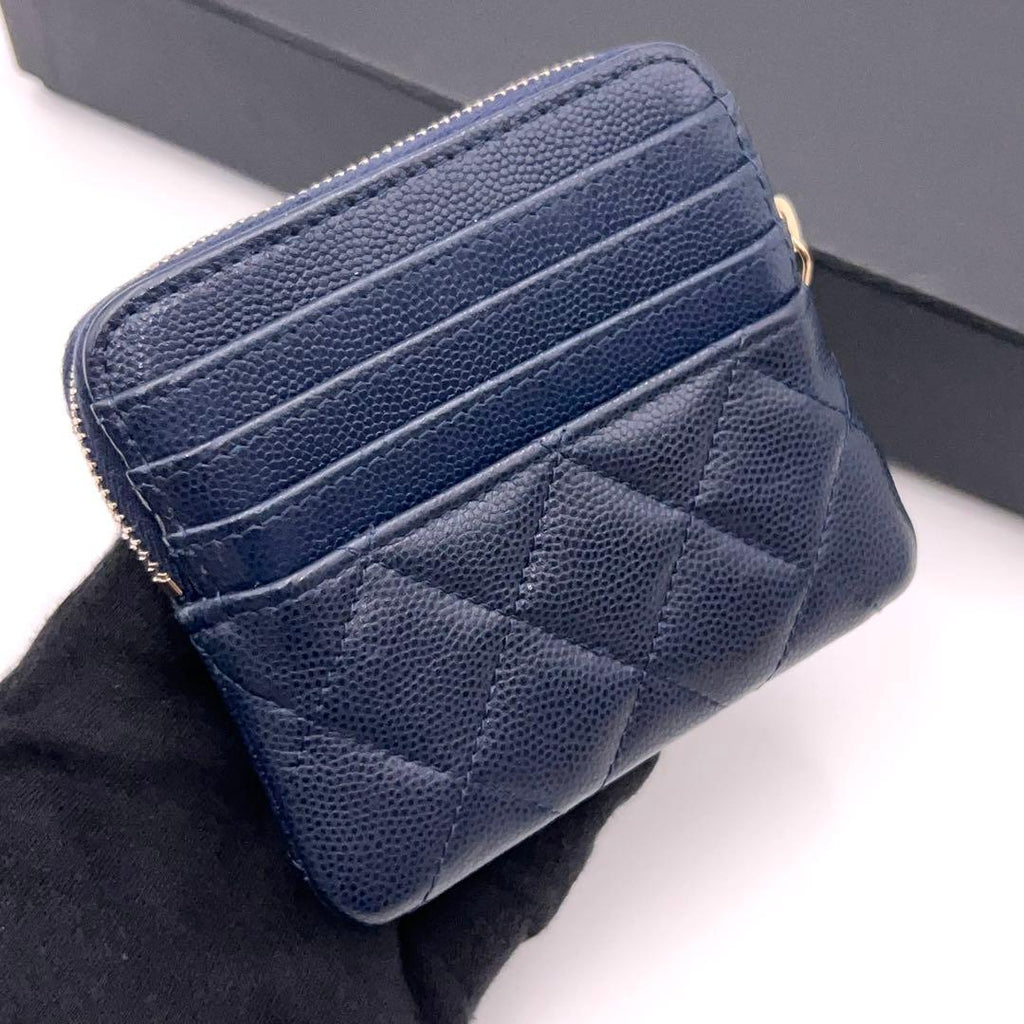 Chanel Quilted Caviar Leather Coin Case Card Holder CC Logo — view 2