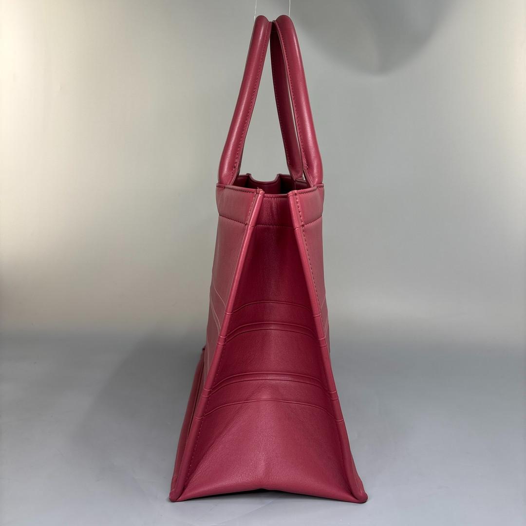 Dior Book Tote Leather — view 4
