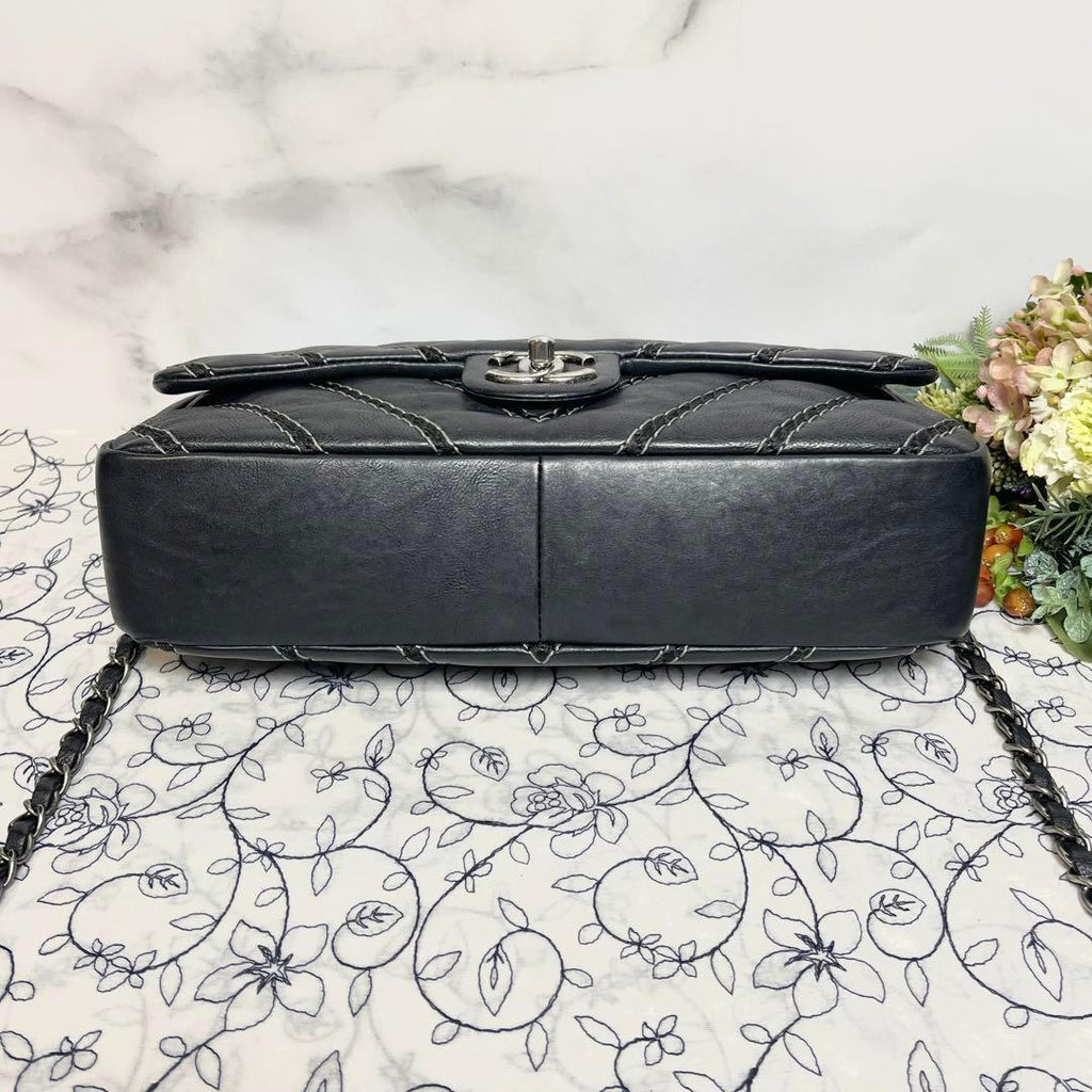 Chanel Double Flap 2-Way Chez Blanc — view 8