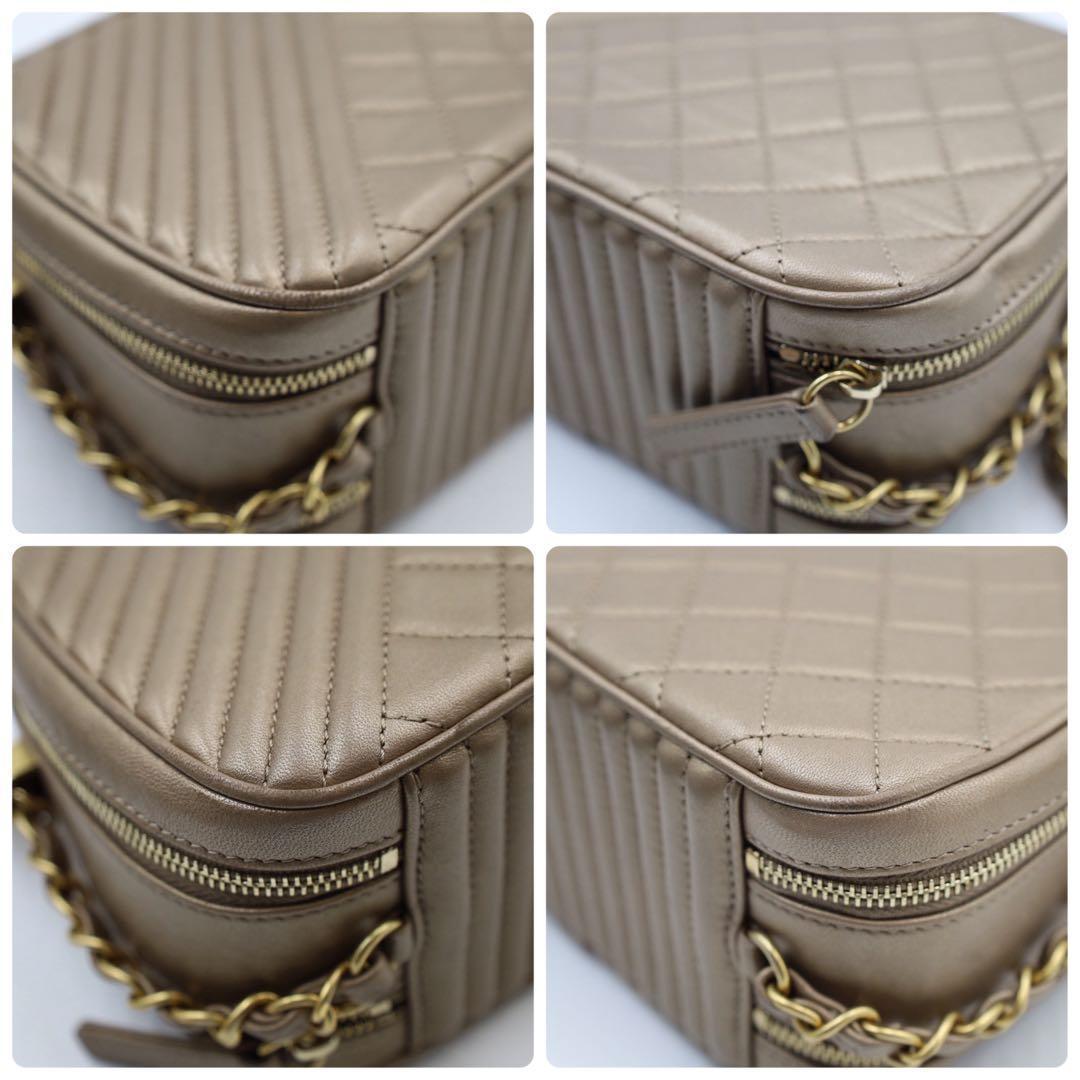 Chanel Camera Bag Blanc Zu Gold — view 6