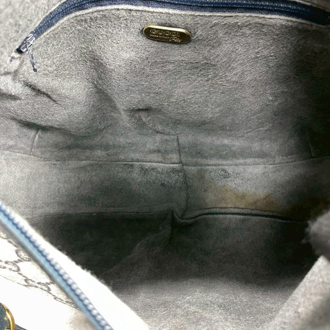 Gucci GG Shoulder Bag Navy Beige Leather Logo — view 5