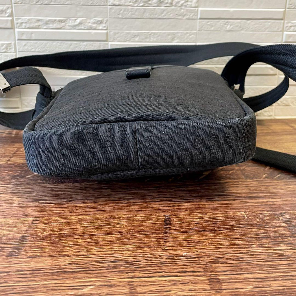 Dior All Over Print Vintage Canvas Leather Shoulder Bag Black — view 5