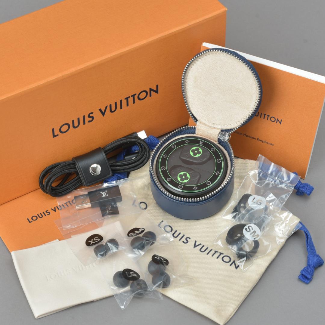 Louis Vuitton Horizon Wireless Earphones Confirmed Monogram Black Shoulder