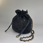 Chanel Drawstring Shoulder Bag Black Gold — view 2