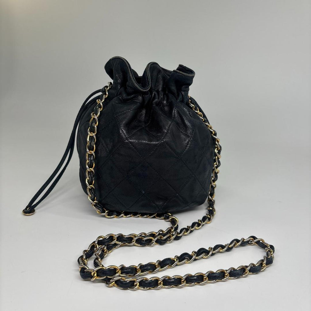 Chanel Drawstring Shoulder Bag Black Gold — view 4