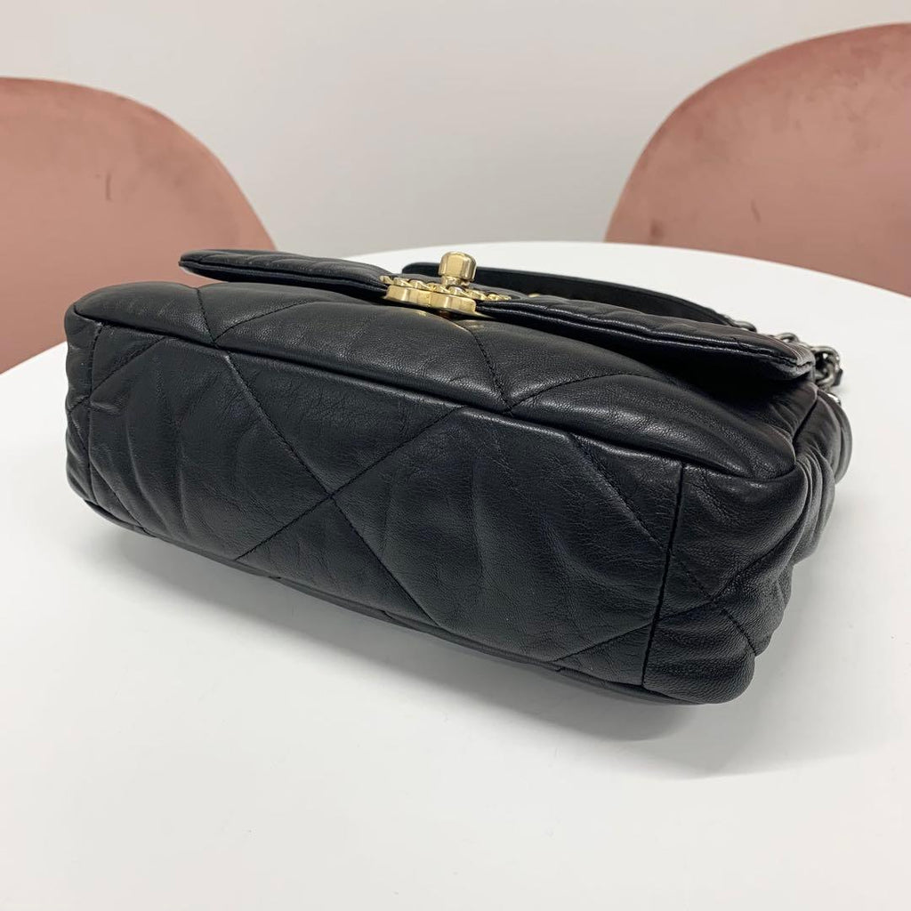 Chanel 19 Lambskin Turnlock — view 4