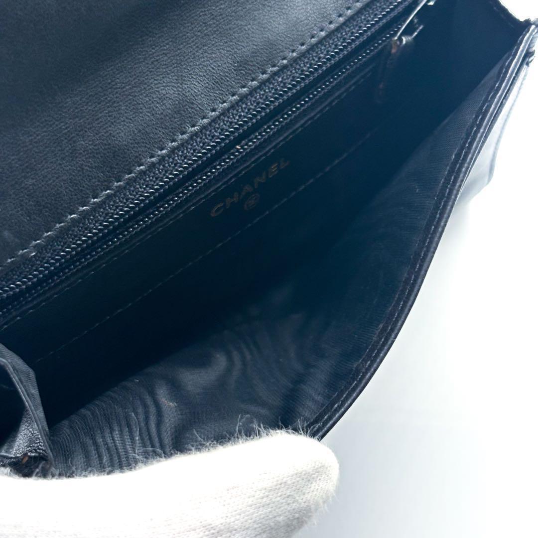 Chanel Wallet Coco Stitch Jumbo CC Logo Medium — view 5