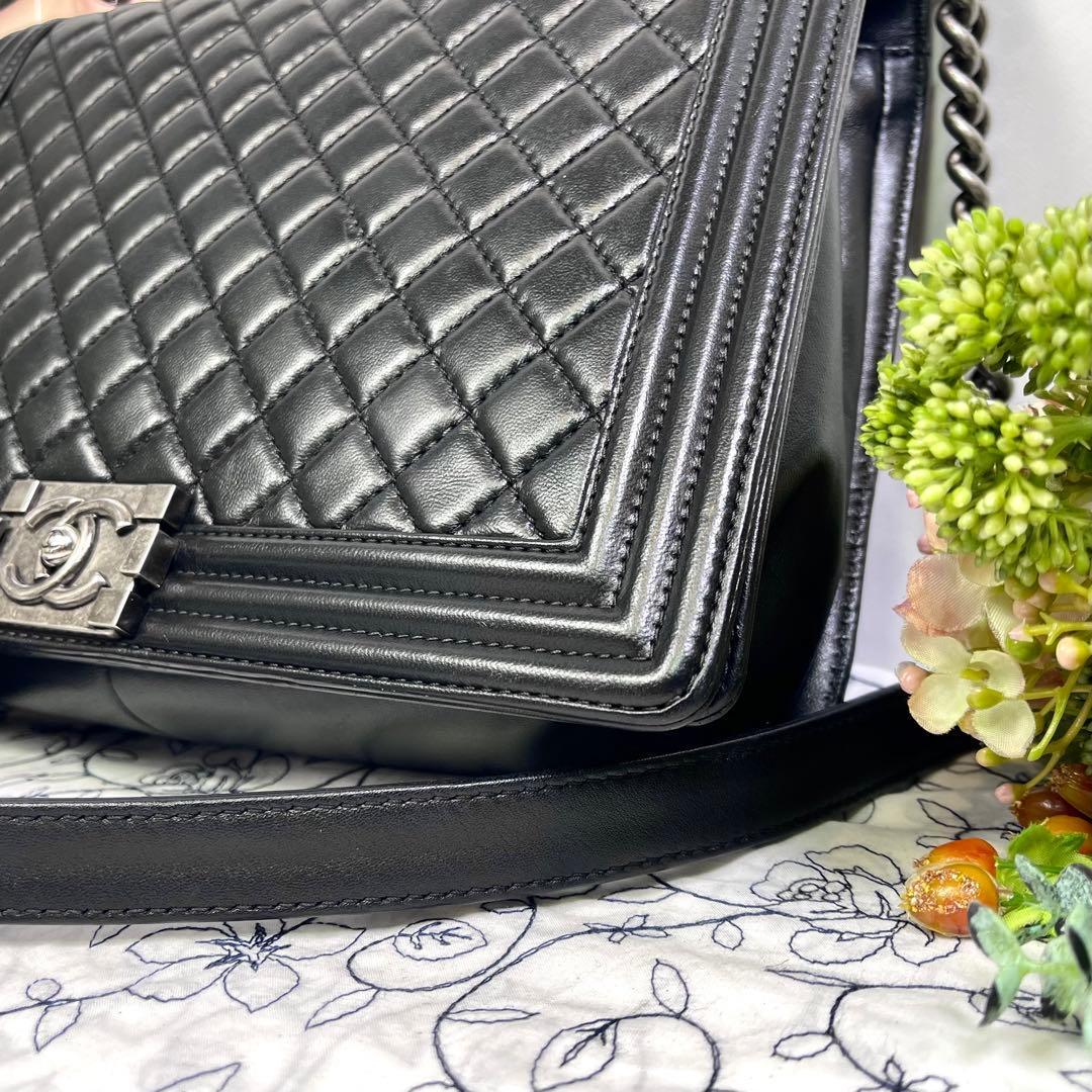 Chanel Boy Quilted 30 Shoulder — view 5