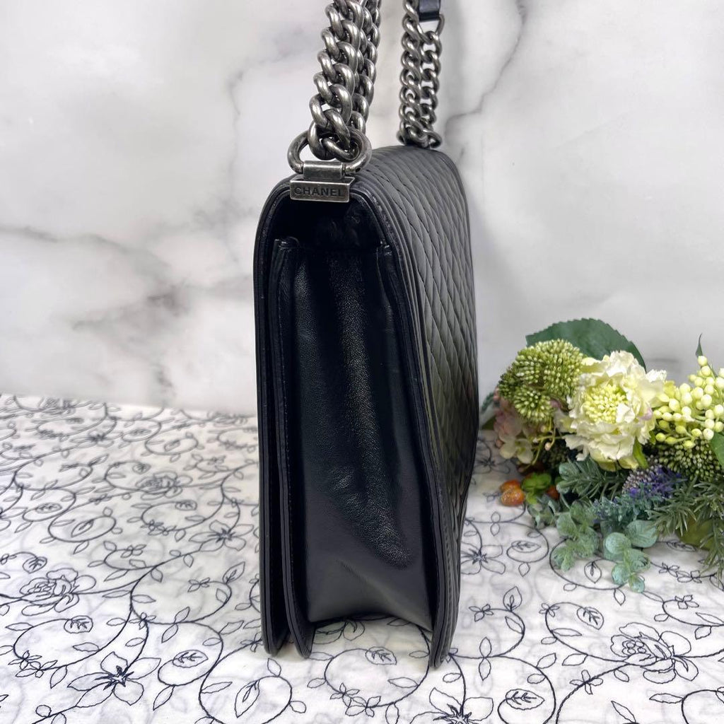 Chanel Boy Quilted 30 Shoulder — view 6