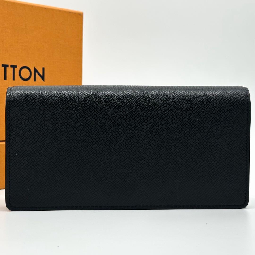 Louis Vuitton Portefeuille Brazza NM Taiga Silver Wallet — view 3
